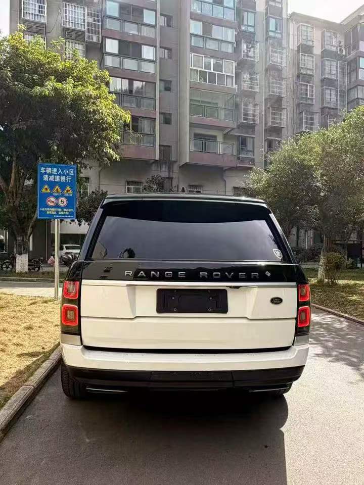 重庆19年路虎揽胜运动9