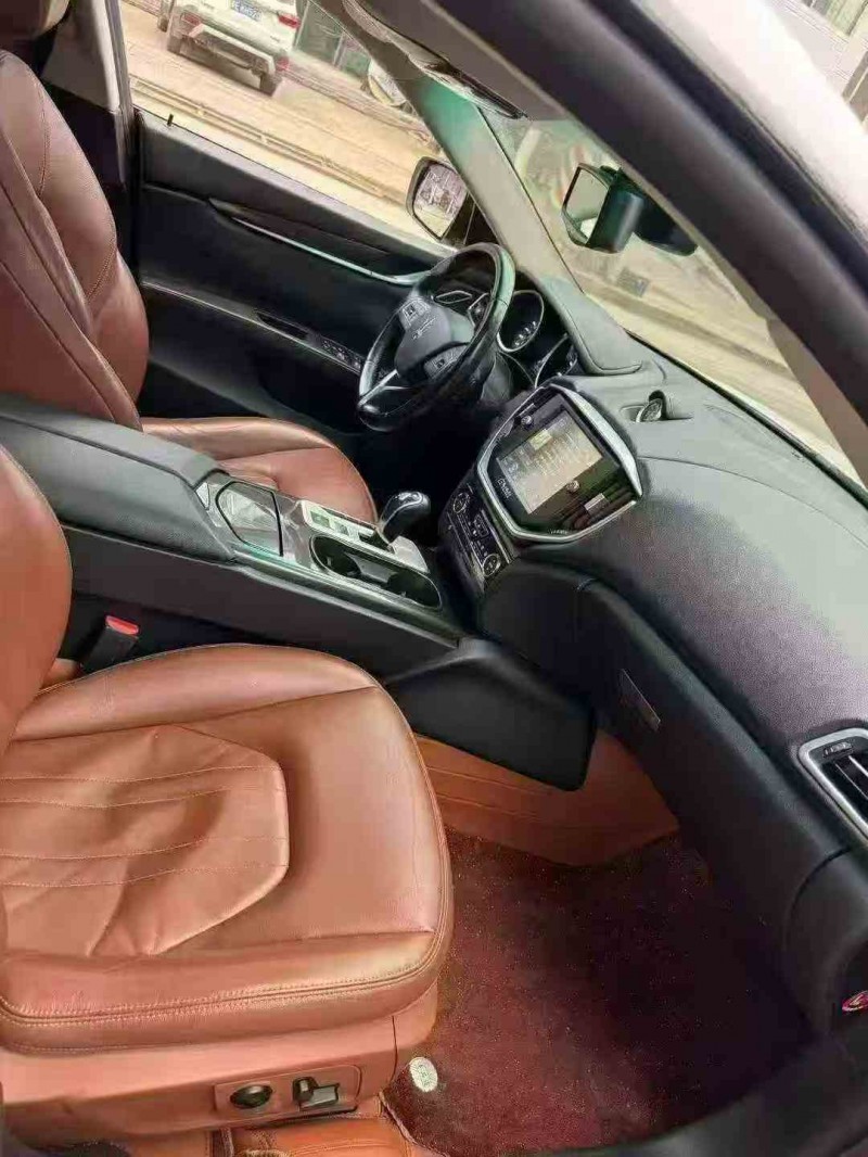 铜仁16年玛莎拉蒂Ghibli7