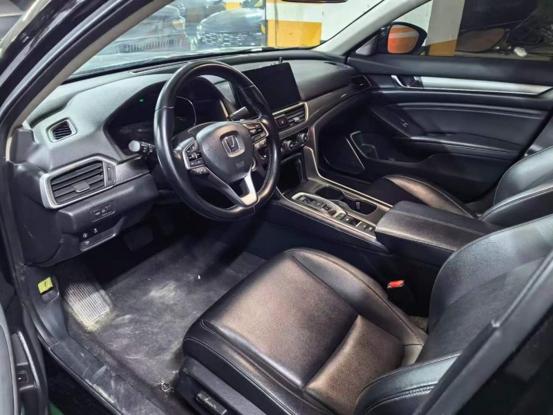 济宁23年本田雅阁2