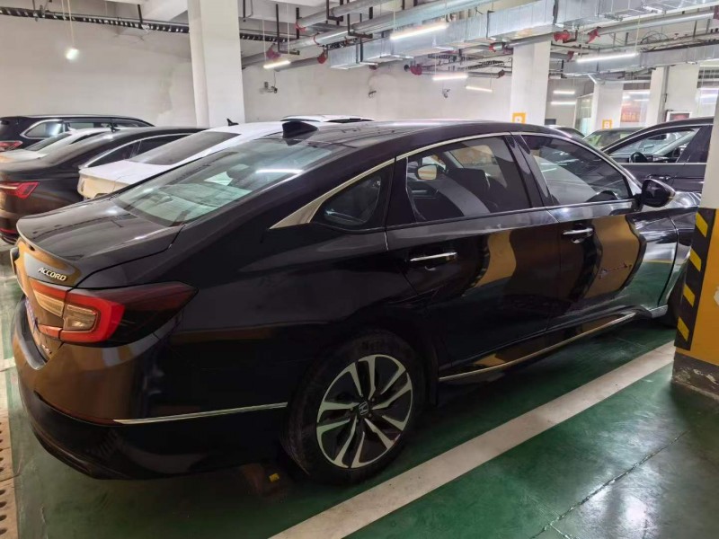 济宁23年本田雅阁4