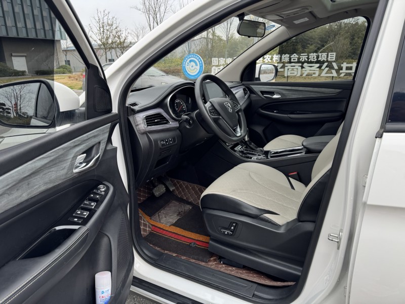 盐城19年宝骏7306