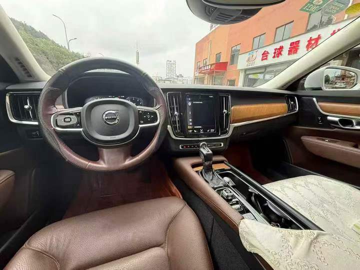 衡阳19年沃尔沃S904