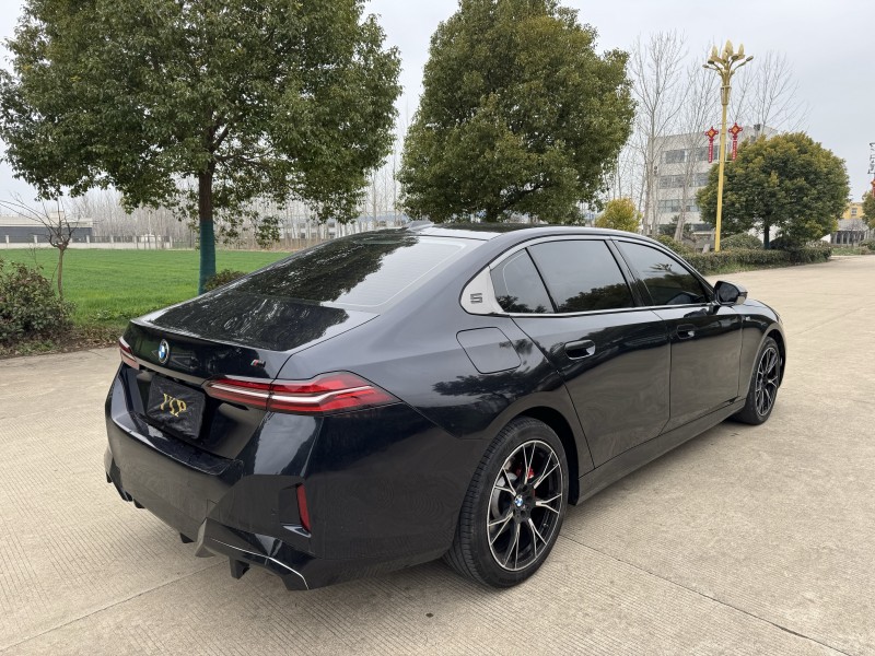 盐城25年宝马5系5