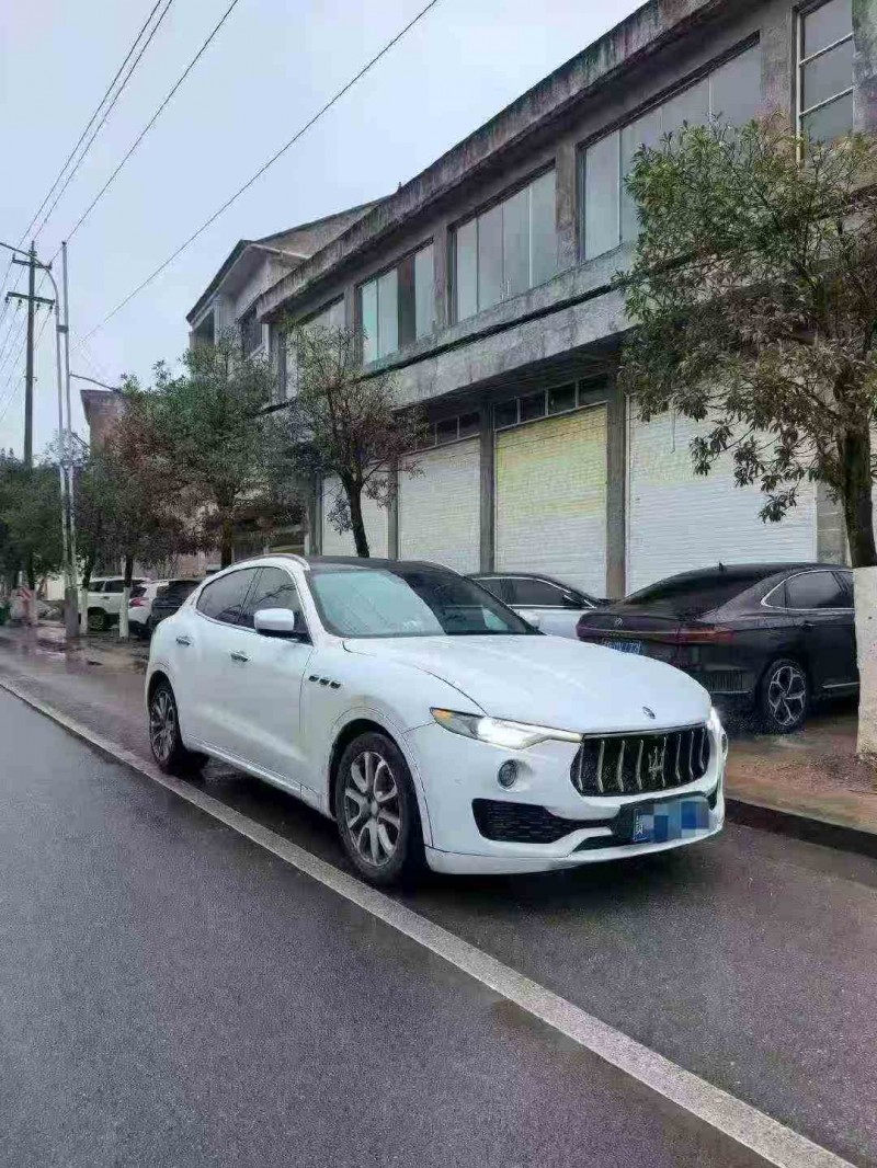 铜仁18年玛莎拉蒂Levante2