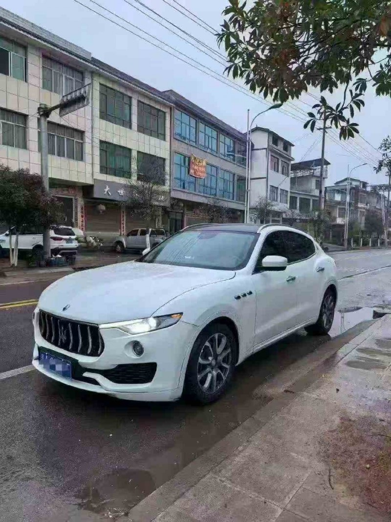 铜仁18年玛莎拉蒂Levante3