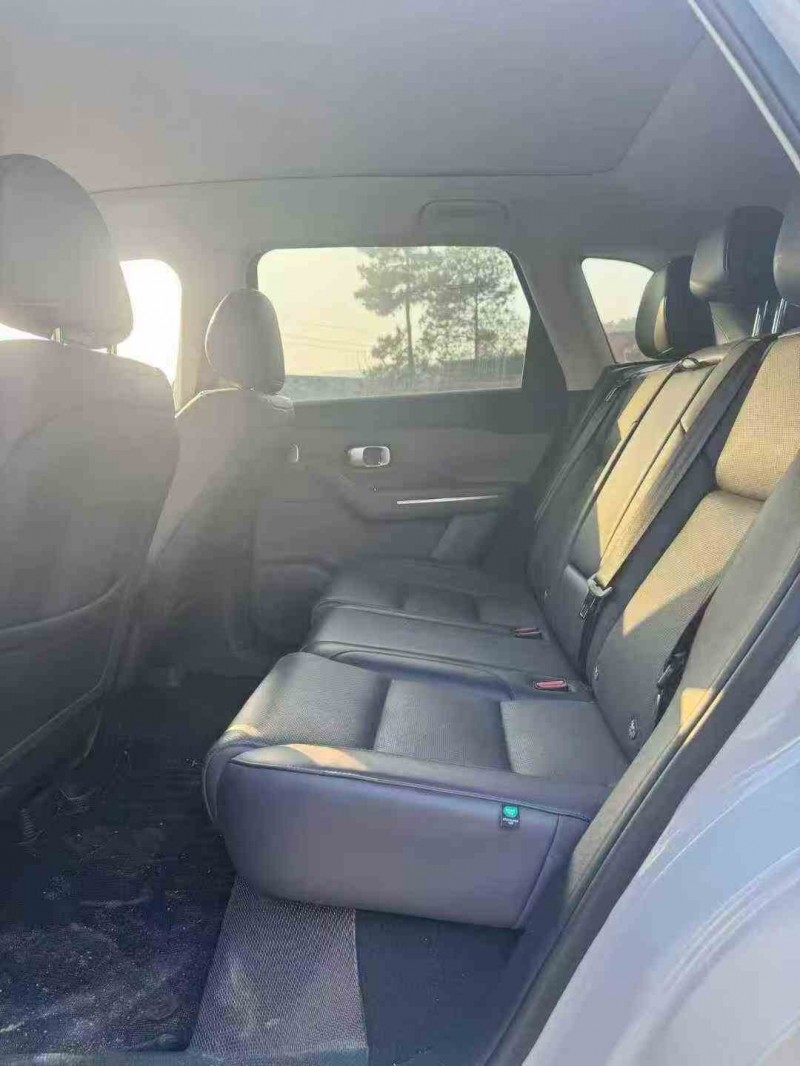 九江25年零跑汽车C105