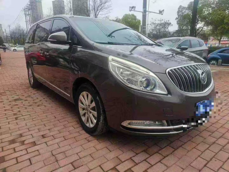 合肥17年别克GL82