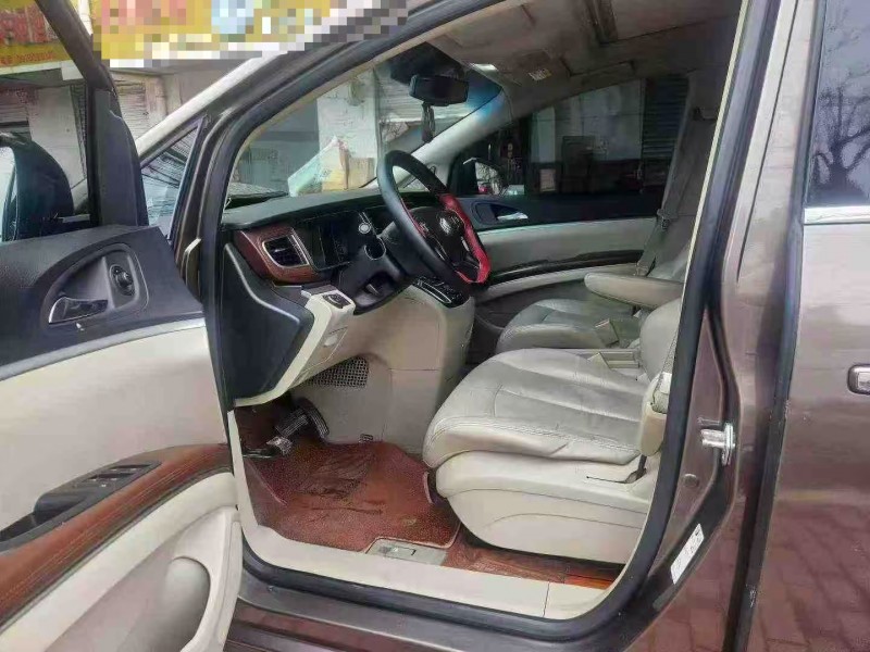 合肥17年别克GL84