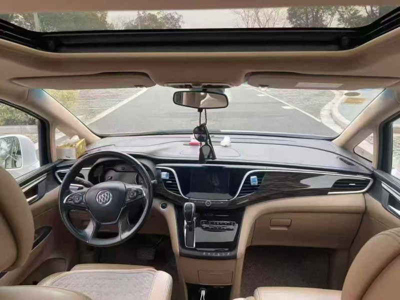 常州17年别克GL84