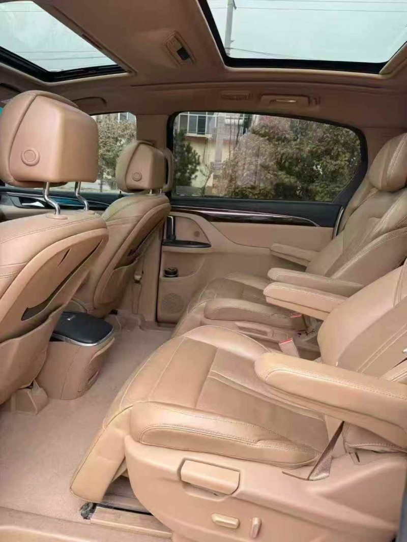 东营19年别克GL84