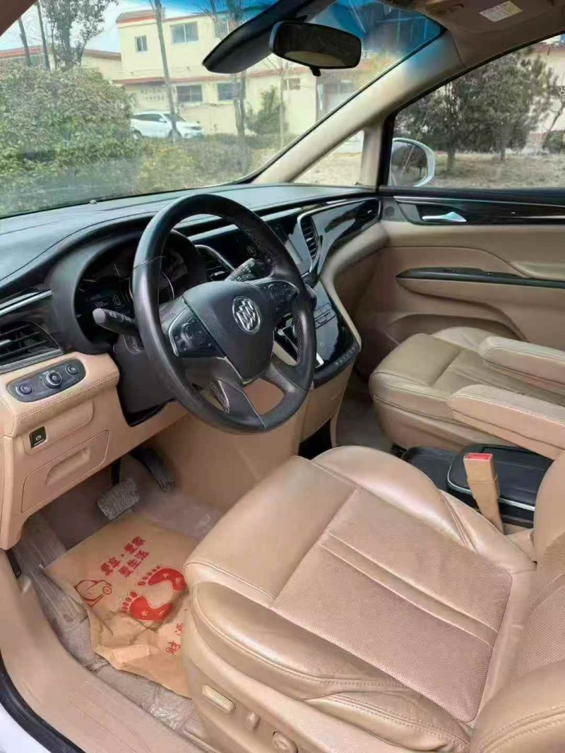 东营19年别克GL85