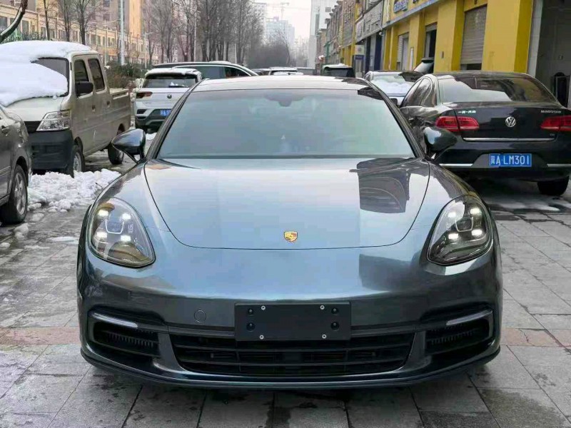 石家庄19年保时捷帕拉梅拉1