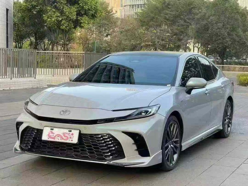 佛山24年丰田凯美瑞3