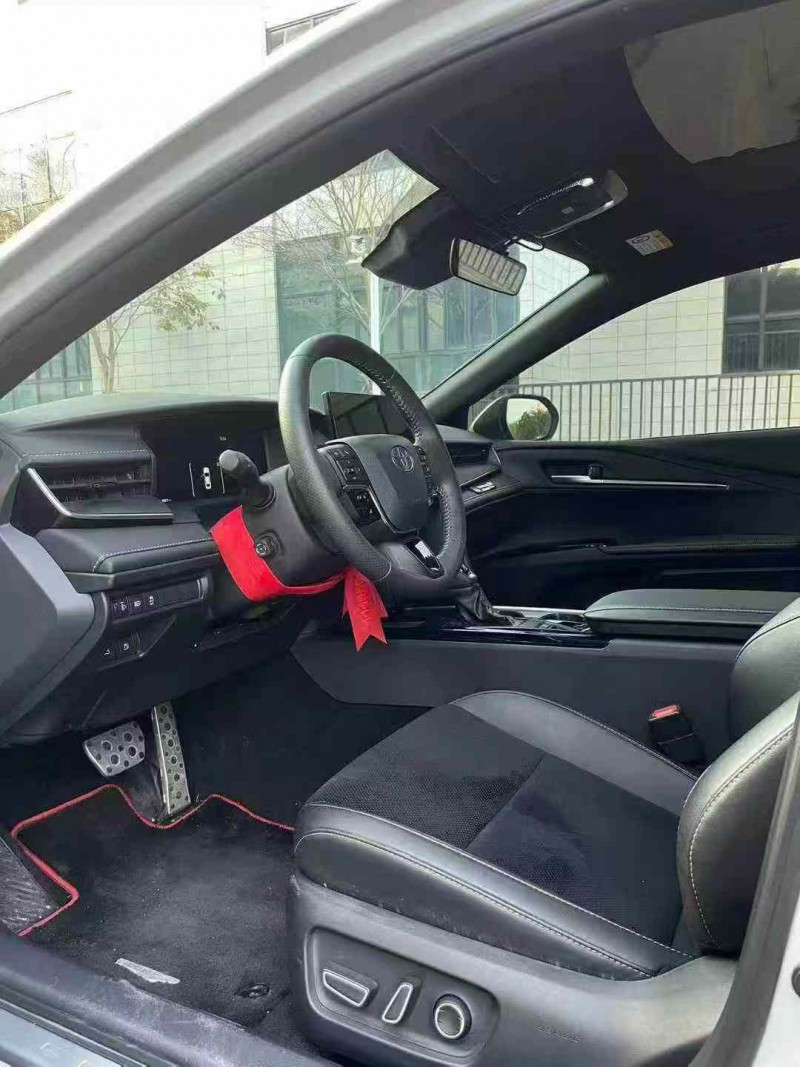 佛山24年丰田凯美瑞4