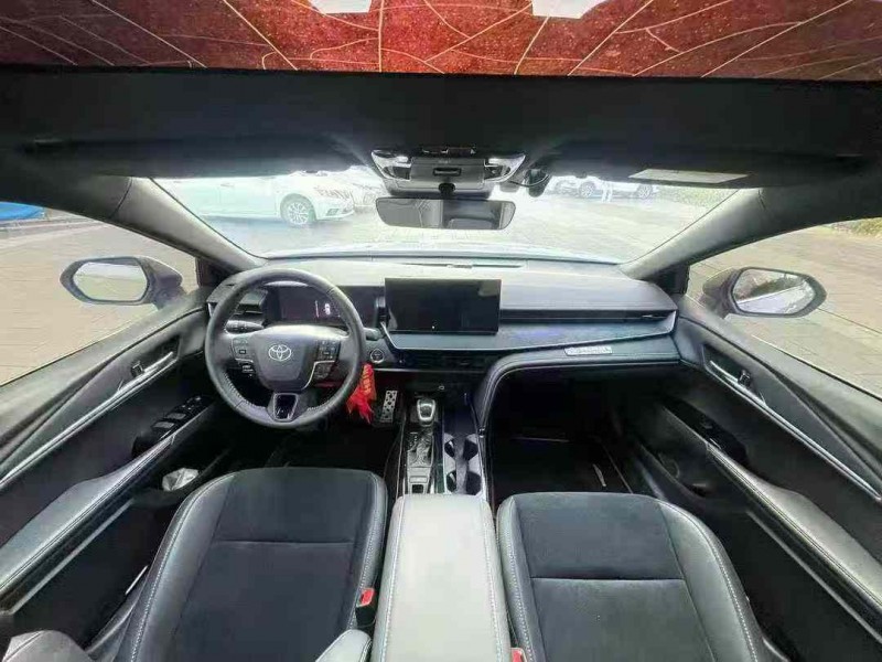 佛山24年丰田凯美瑞6