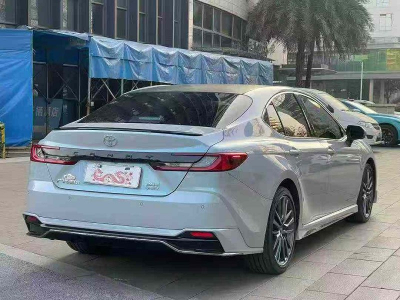 佛山24年丰田凯美瑞7