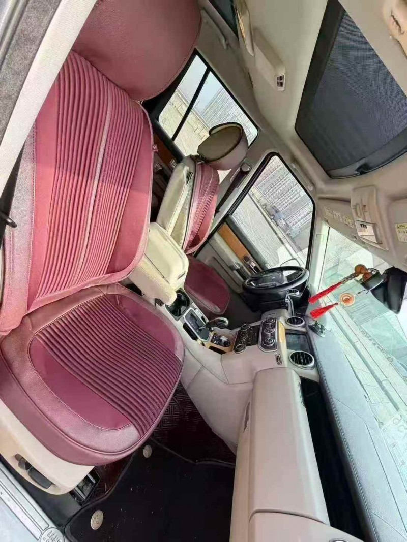 保定12年路虎发现6