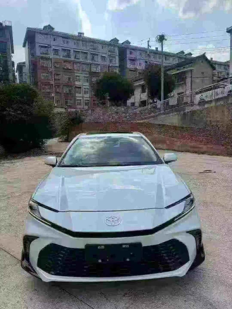 武汉25年丰田凯美瑞1