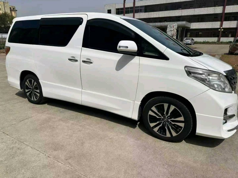 枣庄14年丰田埃尔法2