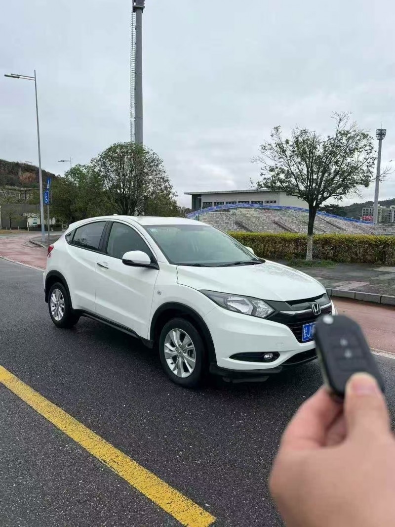 贺州18年本田缤智3