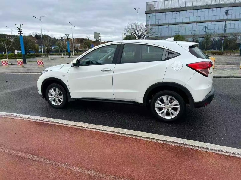 贺州18年本田缤智7