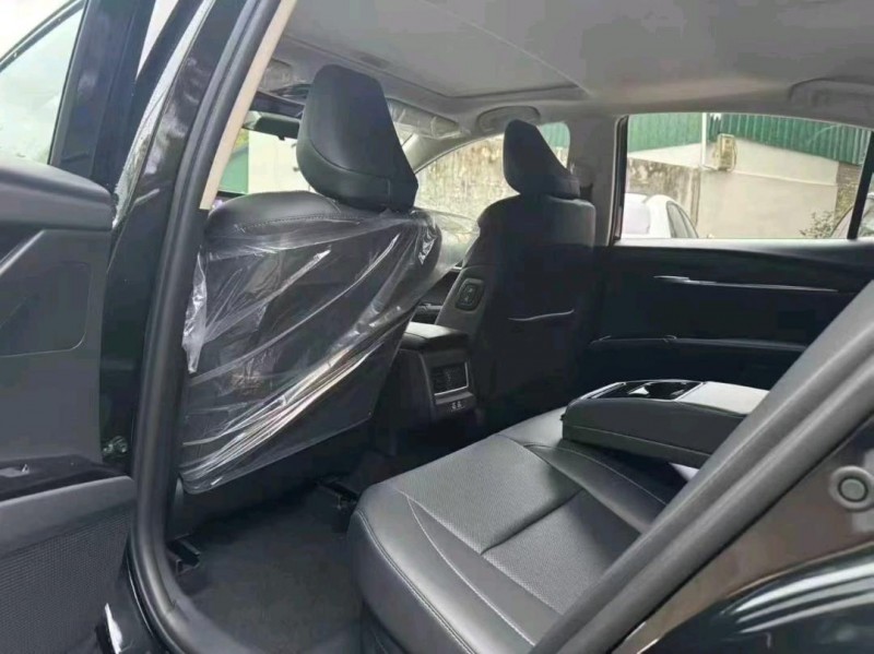 河源25年丰田凯美瑞6