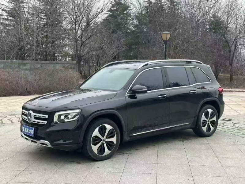 济宁22年奔驰GLB3