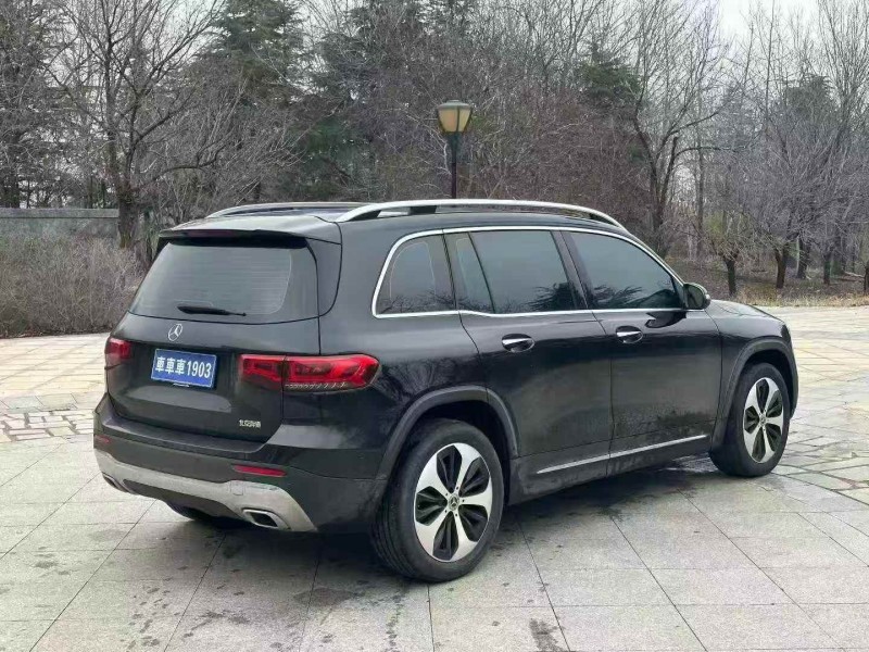 济宁22年奔驰GLB7