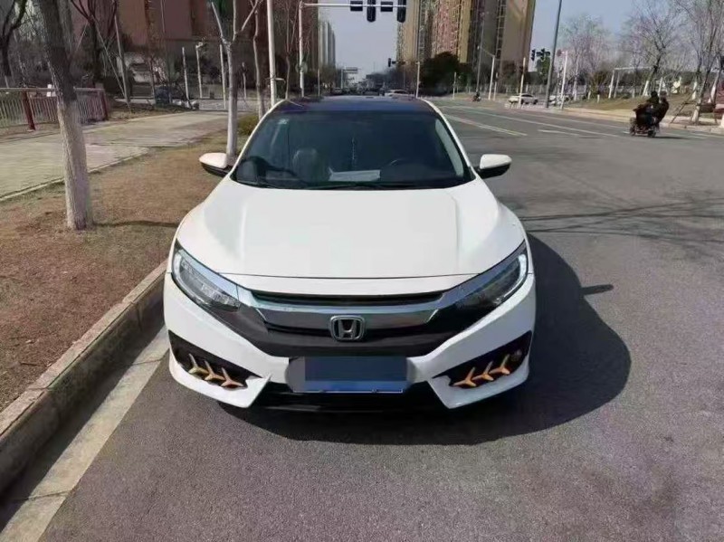 武汉18年本田思域1