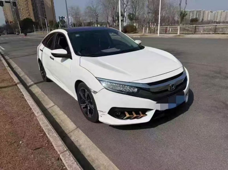 武汉18年本田思域2