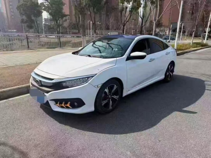 武汉18年本田思域3