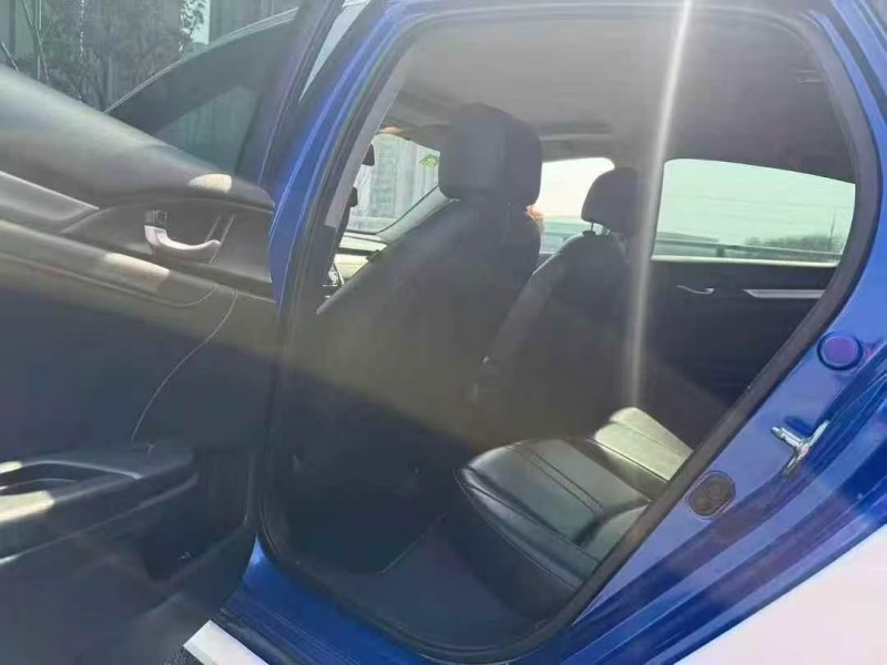 武汉18年本田思域7