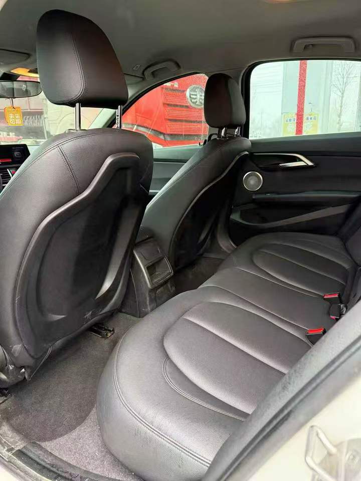 承德21年宝马1系4