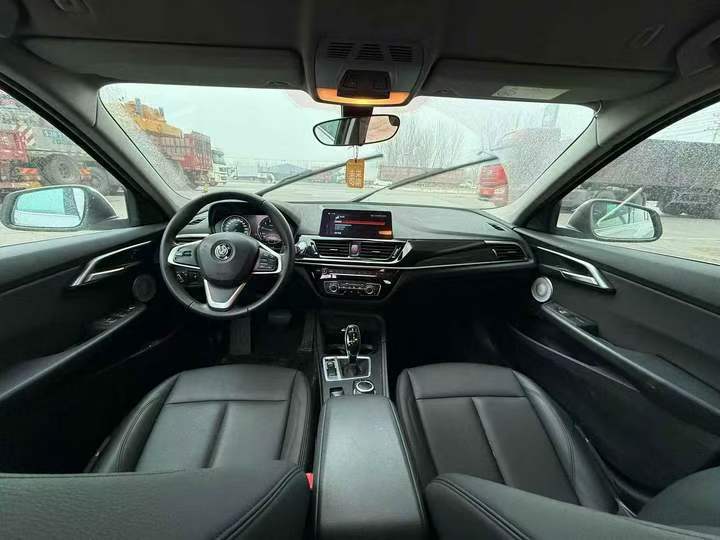 承德21年宝马1系5