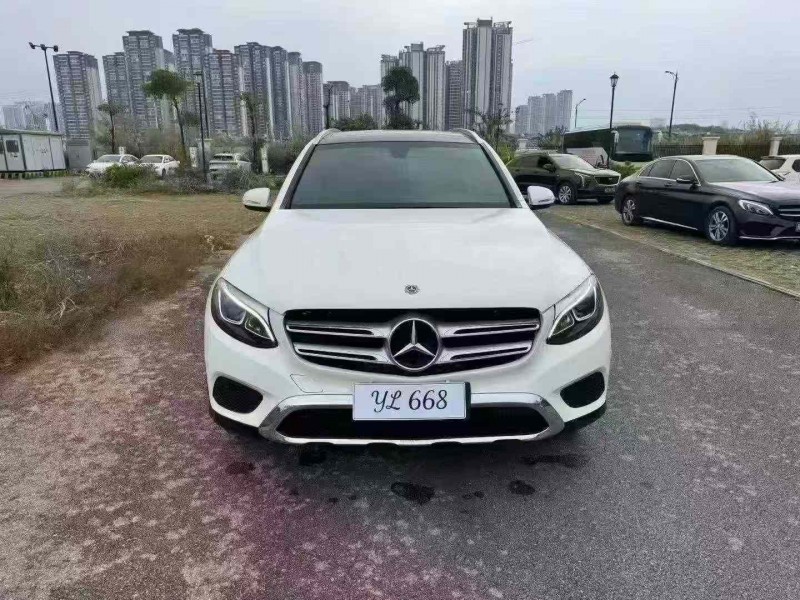 南宁19年奔驰GLC1