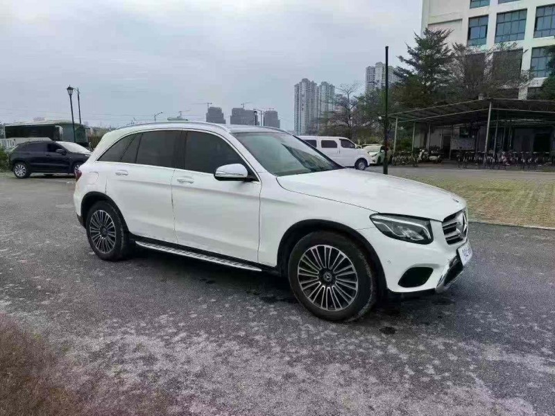 南宁19年奔驰GLC2