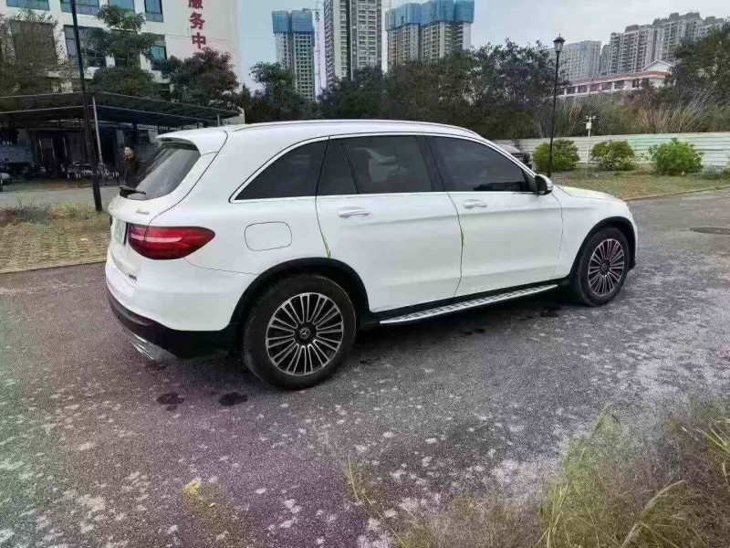 南宁19年奔驰GLC7