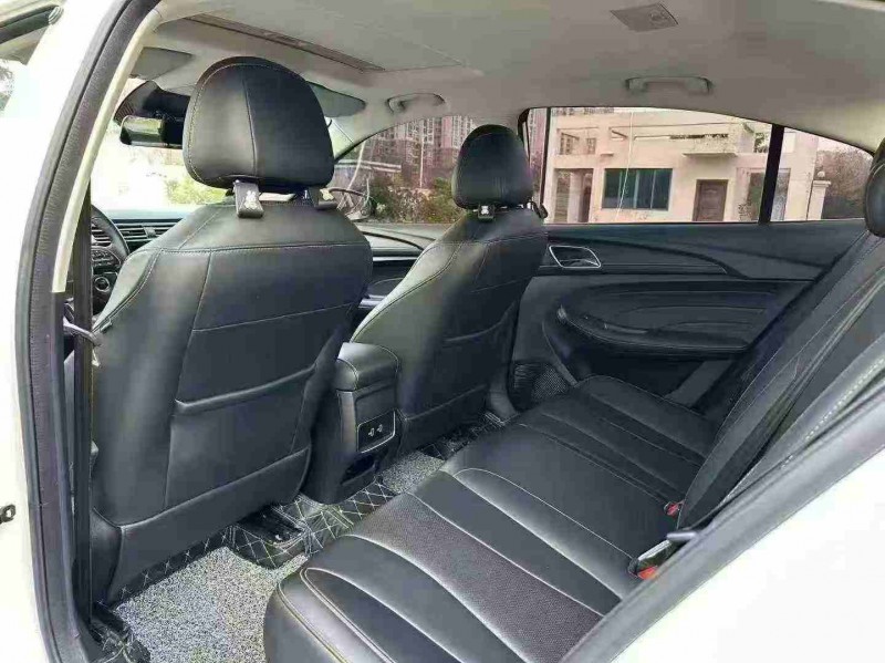 南宁19年荣威i56