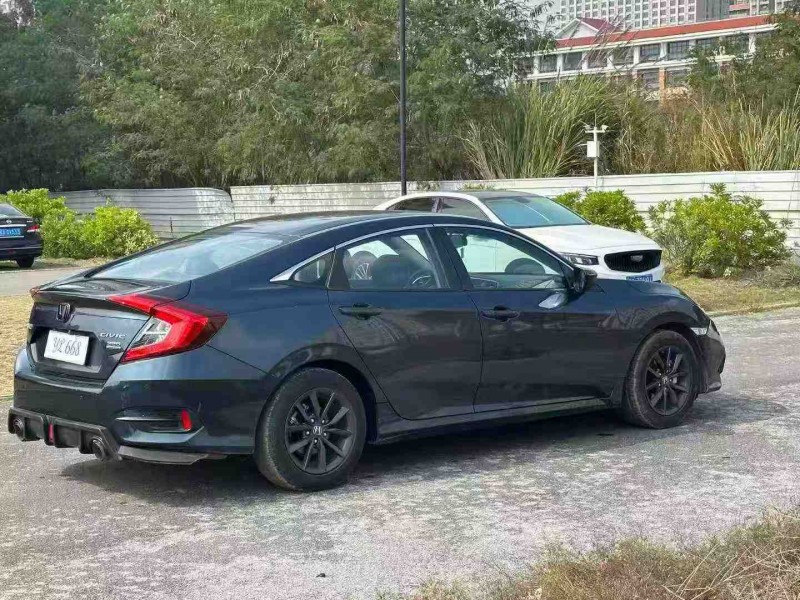 南宁20年本田思域7