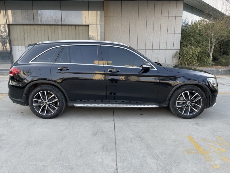 济宁19年奔驰GLC7