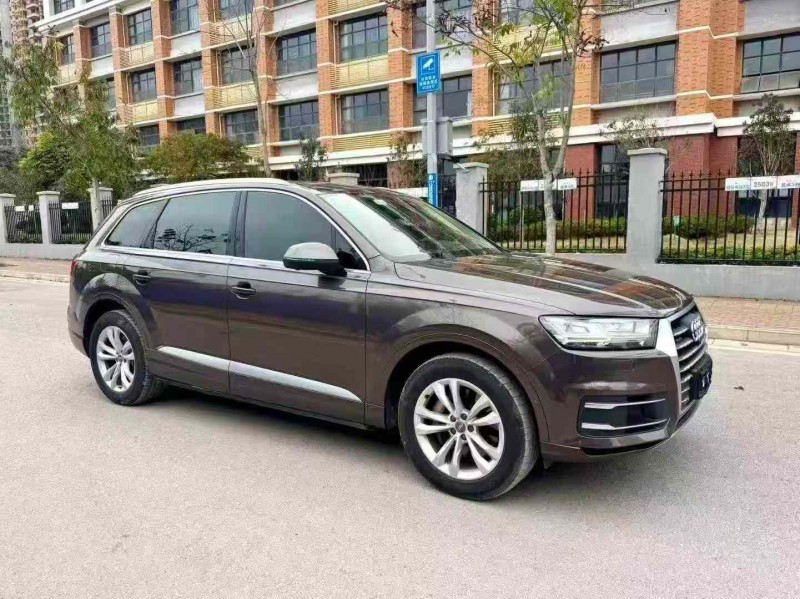 南宁18年奥迪Q73