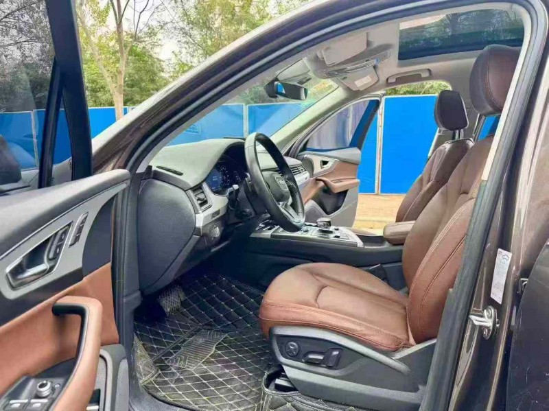 南宁18年奥迪Q74