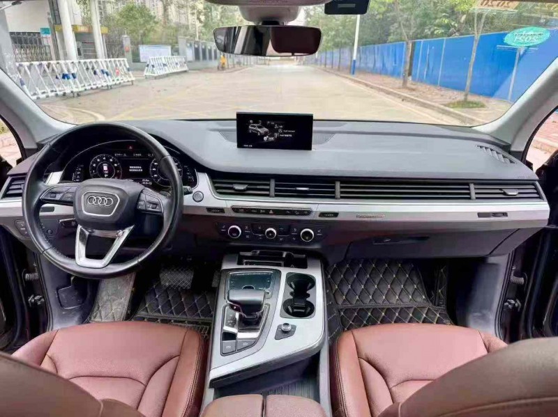 南宁18年奥迪Q75