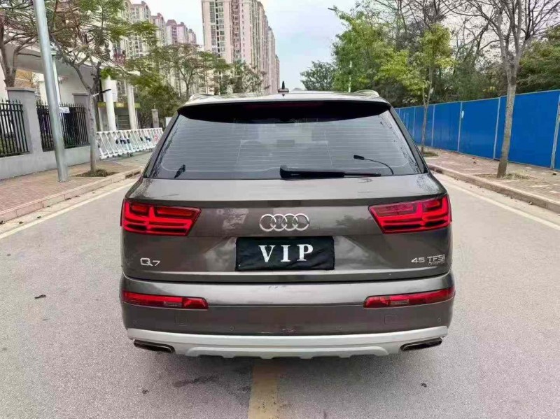 南宁18年奥迪Q79