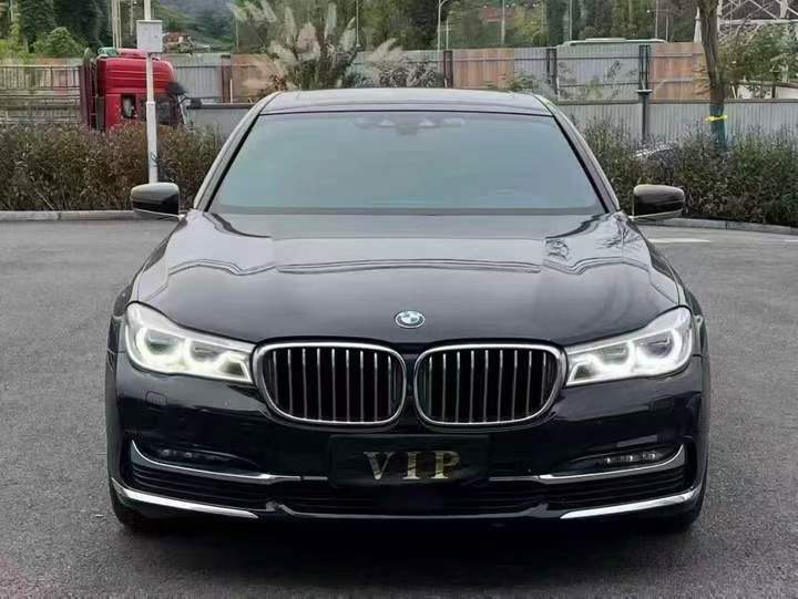 重庆17年宝马7系1