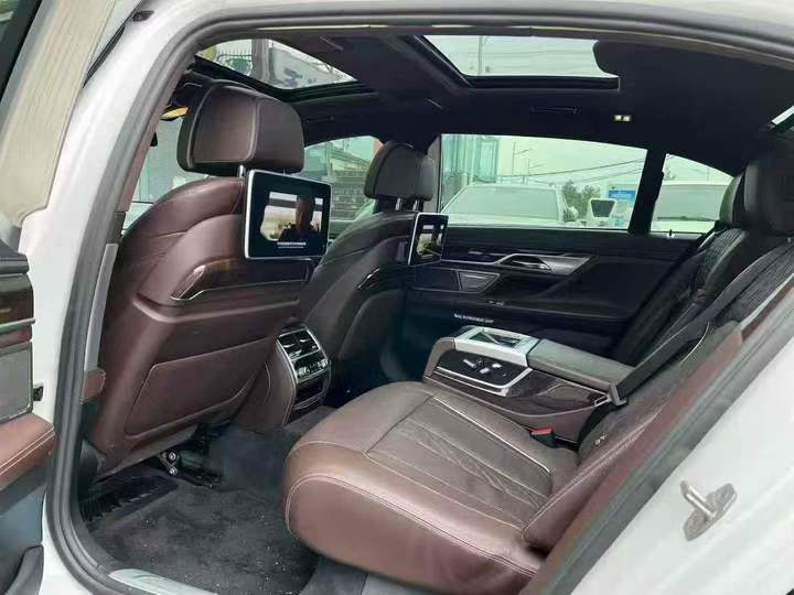 重庆17年宝马7系6