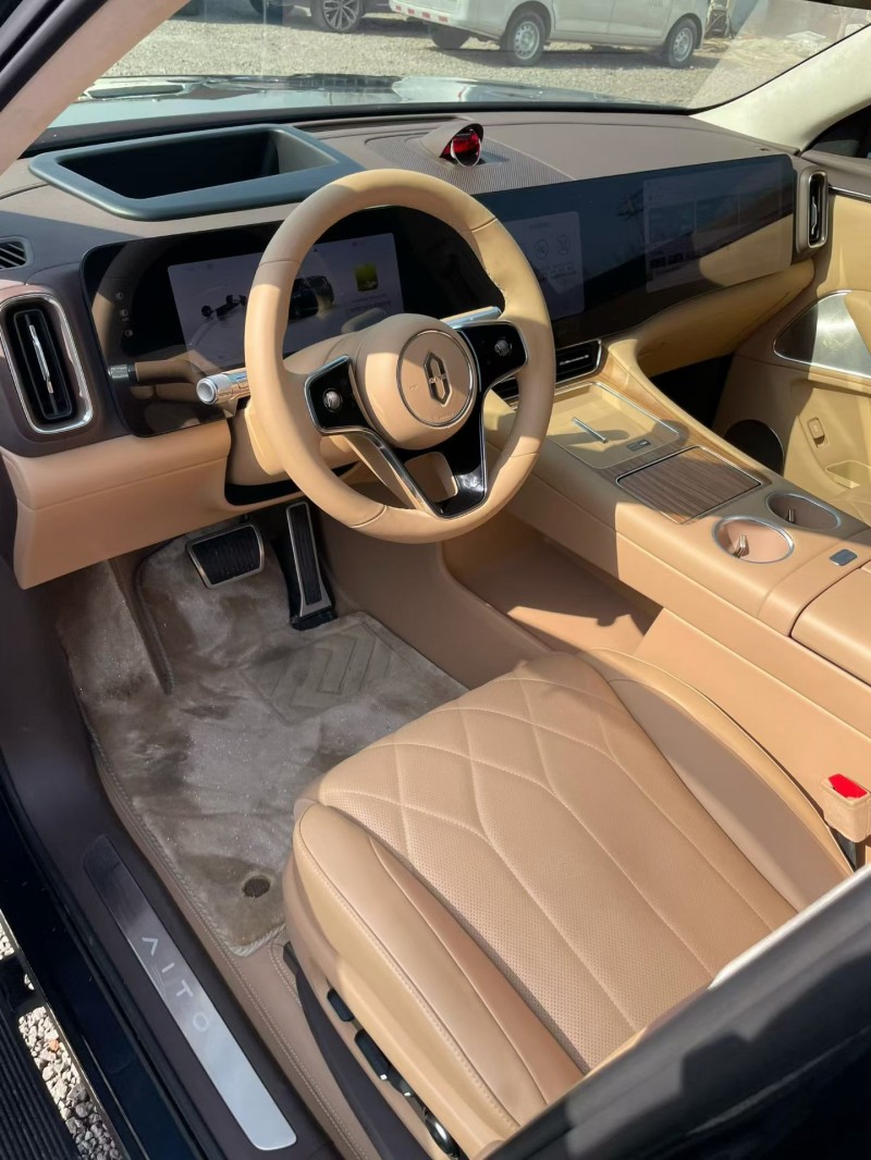 枣庄25年华为智选问界4