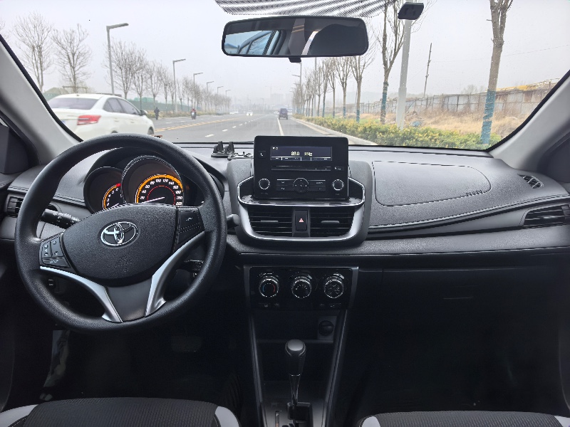郑州23年丰田YARiS L 致炫5