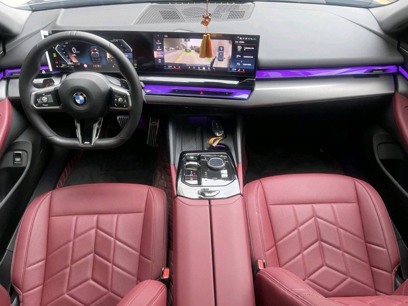 济宁24年宝马5系5