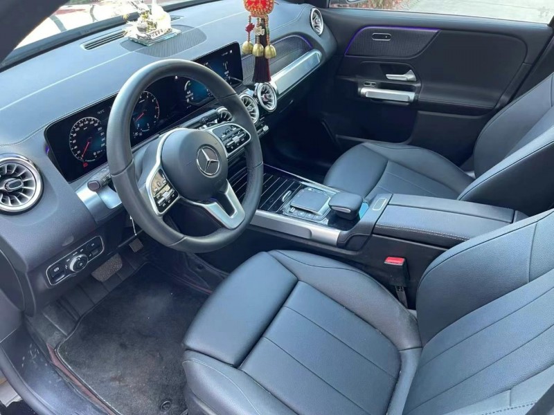 济宁22年奔驰GLB7